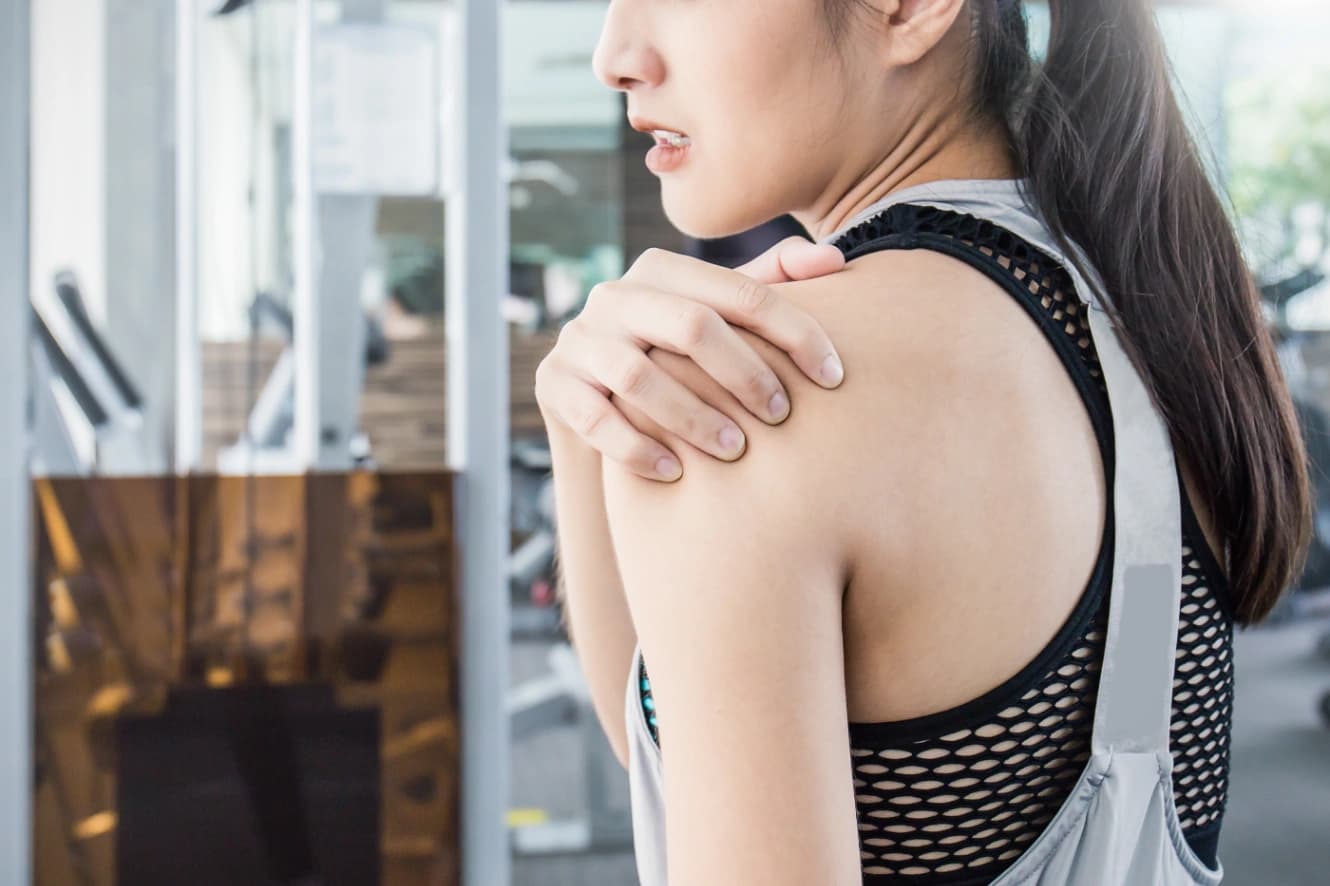 Shoulder Pain & Exercise: Complete Guide to Training Around Shoulder Injuries (2026)